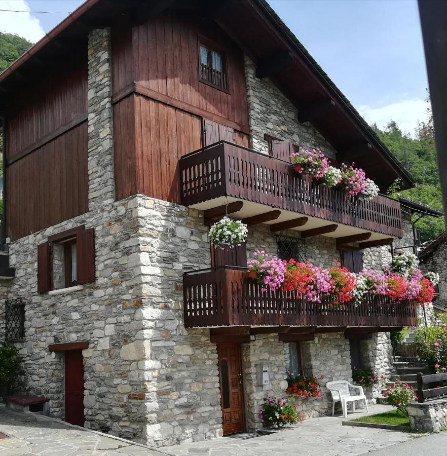 Appartamento Con Vista Chez Mary Roisan Exterior foto